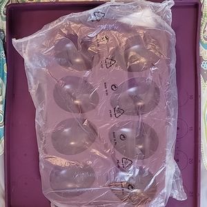 2 Tupperware silicone baking forms